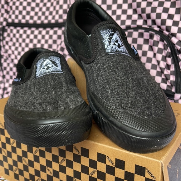 Vans Men’s Bmx Slip-On
Fast And Loose Black
VN0005V1BLA
Sneakers - Picture 7 of 16